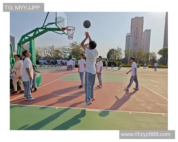 张芳独家篮球心得分享让你在球场上更加自信与出色的技巧与经验总结